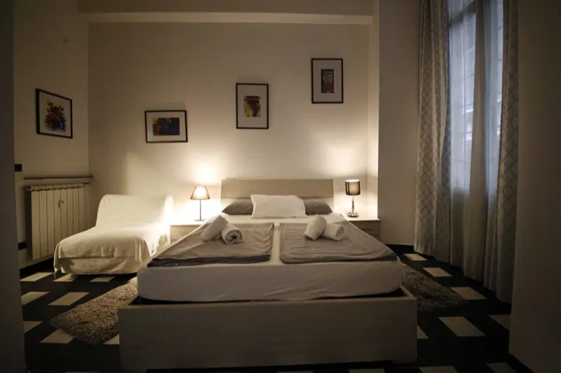 Camera 3 – Camera con bagno privato interno — Genova — Foto 1