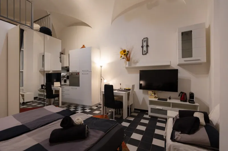 Camera 4 – Monolocale per famiglie con cucina — Genova — Foto 1